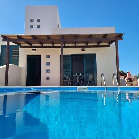 Villa Con Piscina Cerca De Las Dunas De Коральео Экстерьер фото